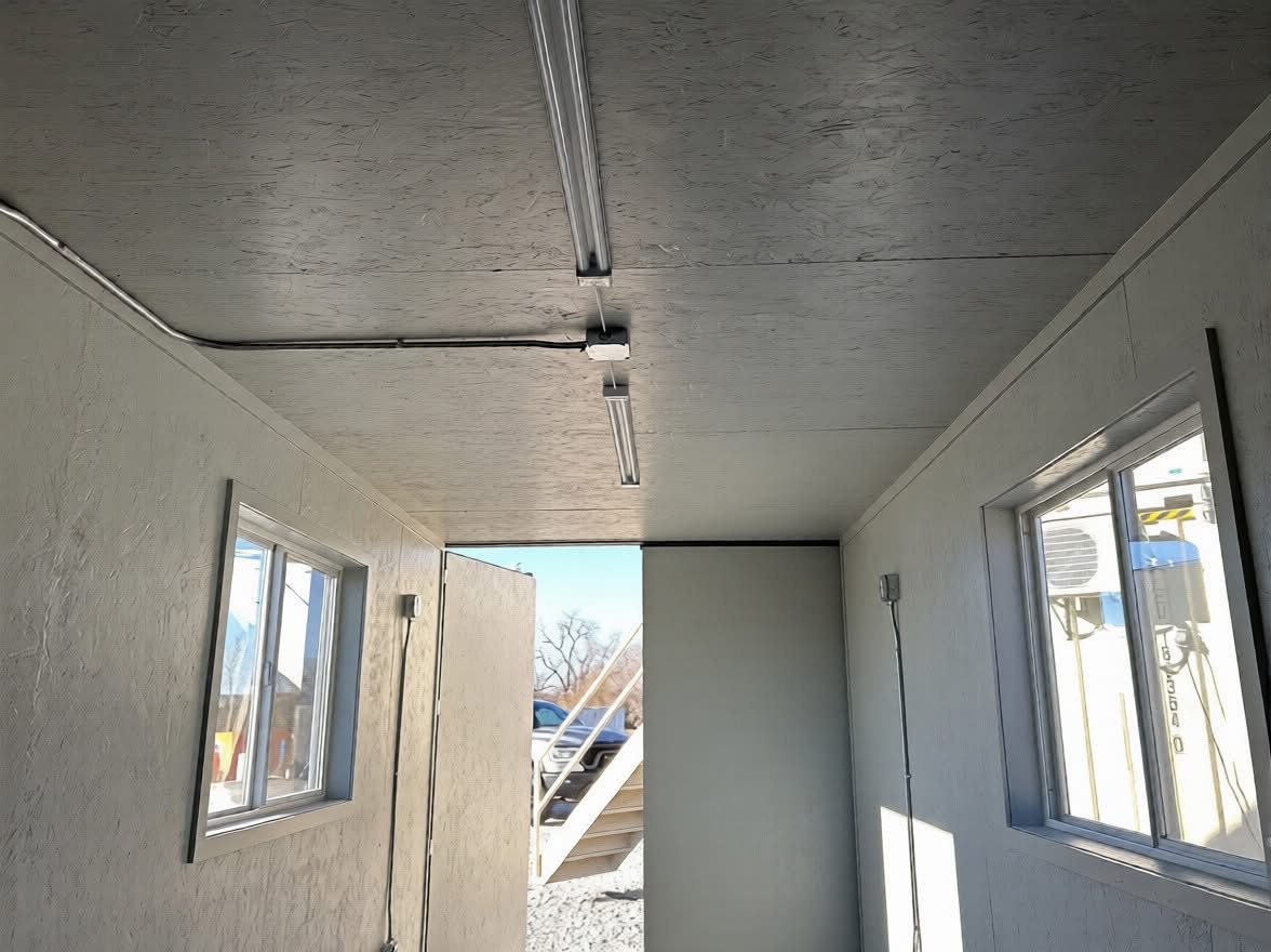 Bürocontainer 20ft – Decke & LED-Beleuchtung innen