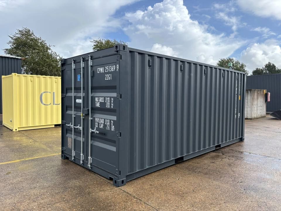 Rot Seecontainer 20ft - Stirnseite lang