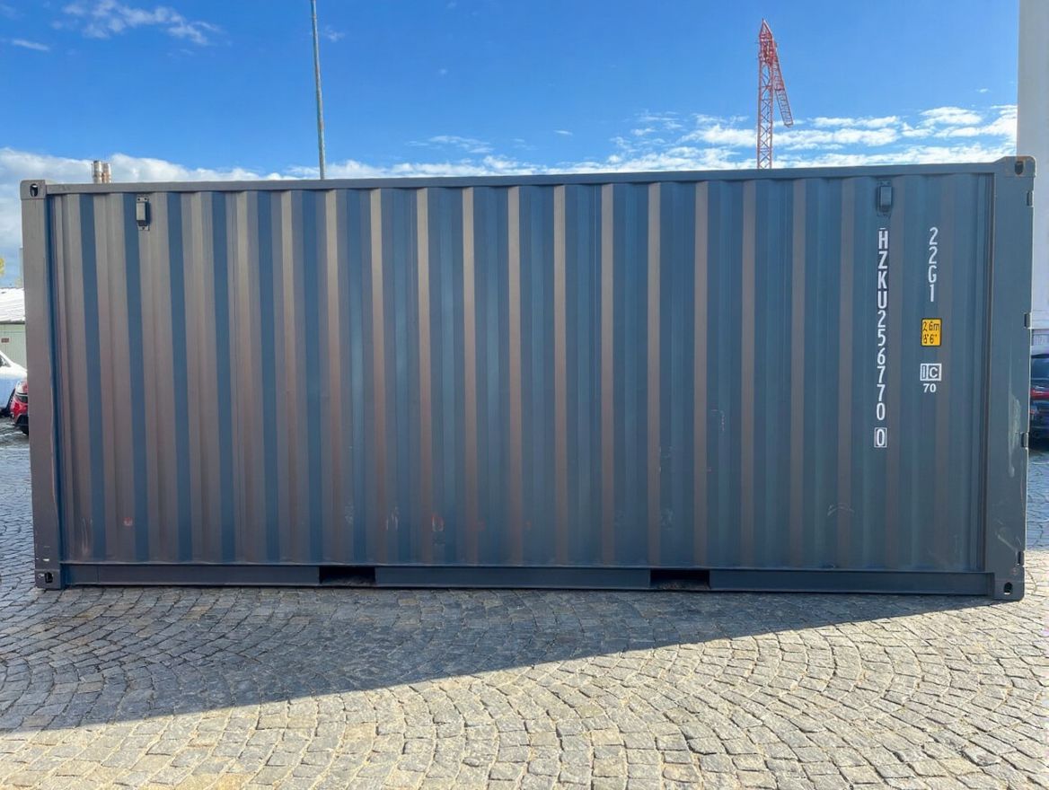 Grauer Seecontainer 20ft - Stirnseite