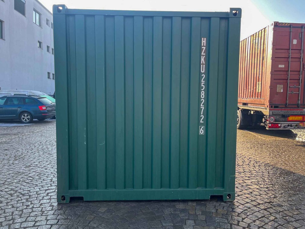 Grüner Seecontainer 20ft - Stirnseite