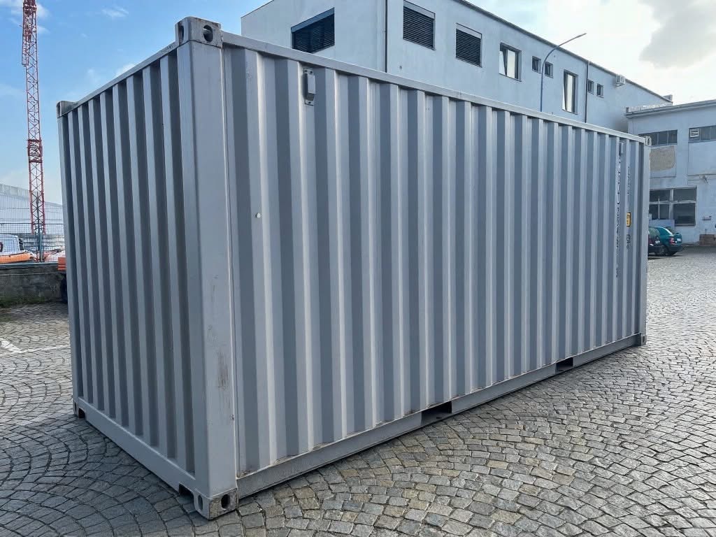 Hellgrau Seecontainer 20ft - Türansicht